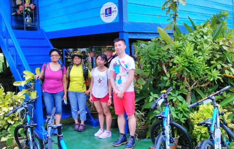 Best of Kuching: Heritage & Kampong Bike Tour